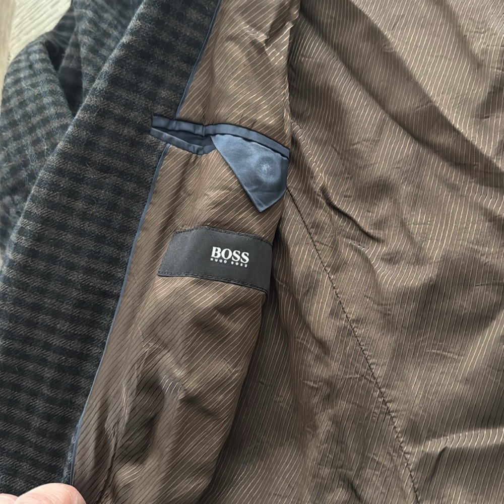 Hugo Boss blazer/jacket - Picture 2 of 3
